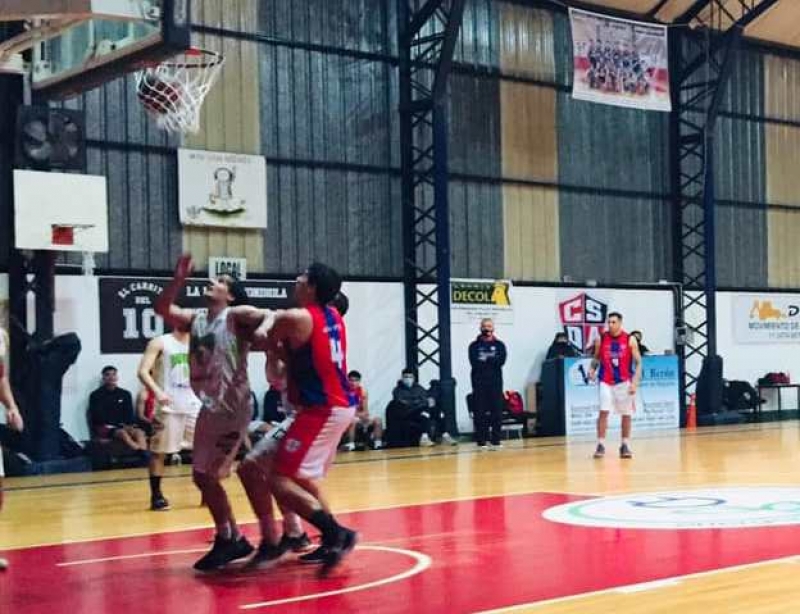 Deportivo Arenal sostuvo su invicto en Maschwitz.