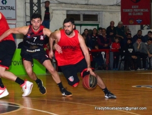 Los infaltables. Francisco Dinova (Atlético) y Nicolás Medina (Derqui) están desde el juego 1 del clásico en 2017.