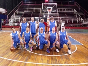 Reamigos cayó 61-57 ante Luján y debe ganarle en la revancha.