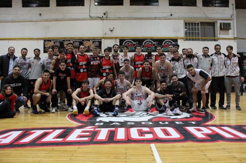 La fiesta del básquet. Atlético y Derqui unidos en la foto de la primera semifinal de la Copa Pilar 2023.