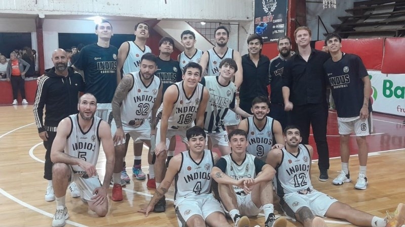 Los Indios llegó a un récord de 9-4 y persigue a Estudiantil Porteño (11-2).