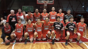 Inde con el equipo que sumó la segunda victoria consecutiva en el arranque de la ABZC.