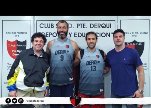 Tati López, Bernasconi, Forastieri y Nico Tabarez en el gimansio de la calle Dorrego.