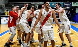 Una Banda de alegría. El octavo pasajero a los cuartos es River Plate.