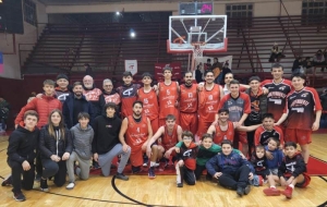 Independiente volvió al triunfo en casa para recuperar el liderazgo de la Zona A.