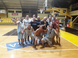 Estudiantes campeón del Clausura de la MaxiLiga +45 de la ABB