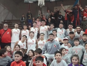 Mariano Rabazano volvió a La Caldera para el encuentro de Sportivo Pilar ante Hacoaj.