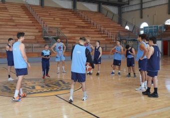 Zárate Basket apunta a su estreno en la elite del básquet argentino.