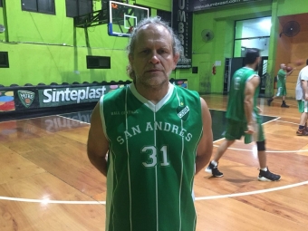 Fernando Couso no pudo estar en el partido que San Andrés le ganó a San Fernando, pero sus compañeros le dedicaron el triunfo
