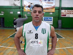 Tres triples consecutivos de Diego Rodríguez (14 puntos) quebraron el partido para San Miguel ante Villa Mitre B