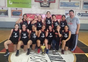 Las Bicampeonas en la calle Dorrego.