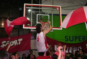 Sportivo Pilar y el corte de redes por su coronación en 2009 en la ABZC.