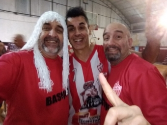 +43B Talleres de Escalada 85 vs Atlético Boulogne 67: lo liquidó en el tercero