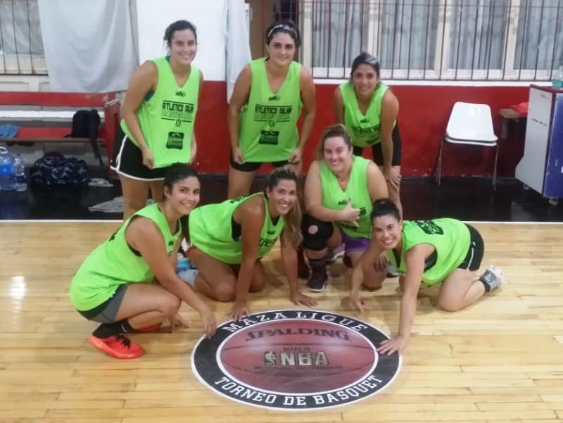 Las chicas de Recontravale mandan en la MAZALigue femenina