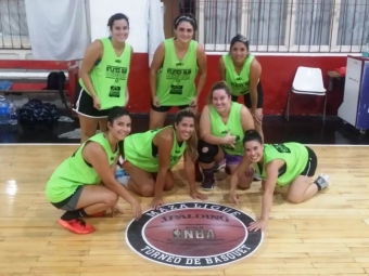 Las chicas de Recontravale mandan en la MAZALigue femenina