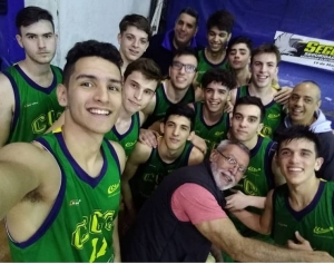 La 10 Tricolor. La selfie del Sub 19 de Ciudad de Campana que es líder de la General.