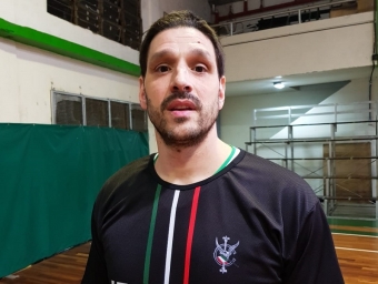 Gonzalo &quot;Loco&quot; Ojea fue el goleador del partido con 22 tantos.