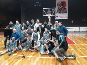 Amigos venció 91-87 a Bancaria, en el duelo de punteros, y quedó al tope de las posiciones.