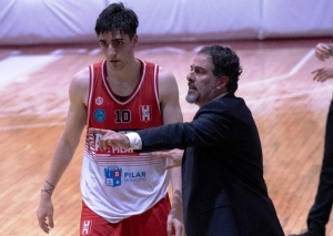 Uno sigue y otro no. Roberto Pavlotsky renovó como DT del Rancho y Franco Smaniotti regresó a Obras Basket.