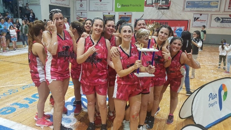 Las Diablas son las campeonas defensoras de la Liga de Pilar.