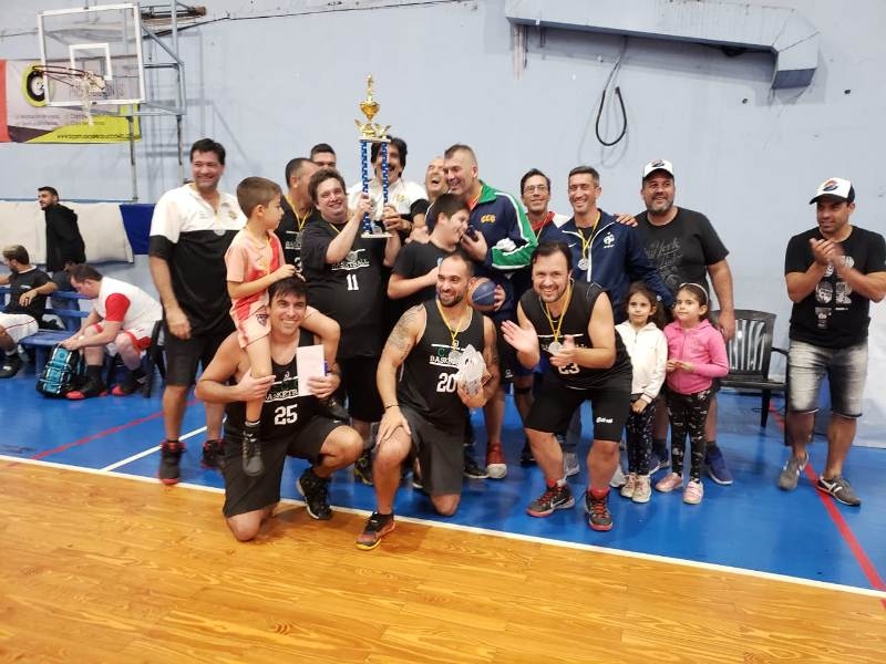 Lagartos Campeón +45 del Torneo del CBC