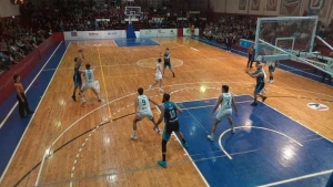 Zárate volvió a ganar a estadio lleno en Paraná.