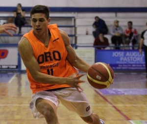 Juan Cruz Gallardo anotó 23 puntos en Baradero.