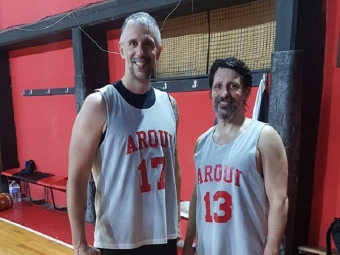 Nicolás Osta (izquierda) y Diego Paoli (derecha) fueron los puntos más altos del triunfo de Arquitectura sobre San Andrés B.