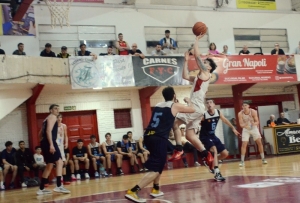 Lautaro Vieira fue gran figura en la Avenida.