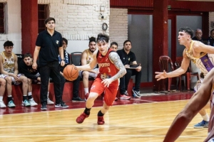 Lautaro Vieira fue el goleador de la noche en la Avenida.