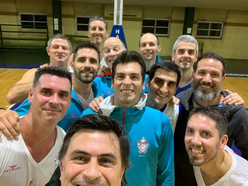 +35 B: Harrods B 65 vs Vélez 52