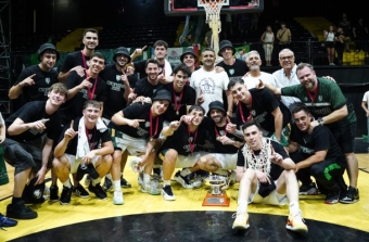 La celebración de Pinocho en la fginalísima jugada en Obras.