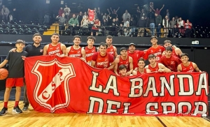 El Rojo y su hinchada en el Templo del Rock.