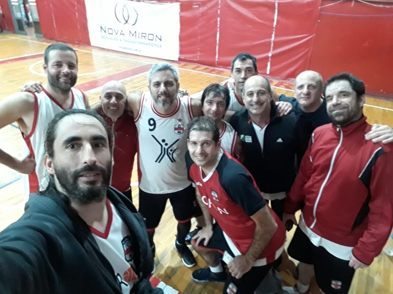 +43 A: Club Morón B 64 vs Vélez Sarsfield 46