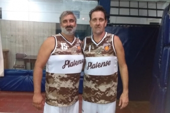 Fernando Scordo (izquierda) tuvo un gran segundo cuarto en Platense. Junto a Sergio Reinhard (derecha) llegaron a Platense en esta temporada, procedentes de All Boys