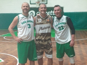 De la ABZC al Mundo: Eduardo &quot;La Oveja&quot; Barbosa (izquierda), Juan Vica (centro) y Gastón &quot;El Loco&quot; García (derecha), amigos, compañeros y rivales de años, volvieron a cruzarse en la noche de Malaver.