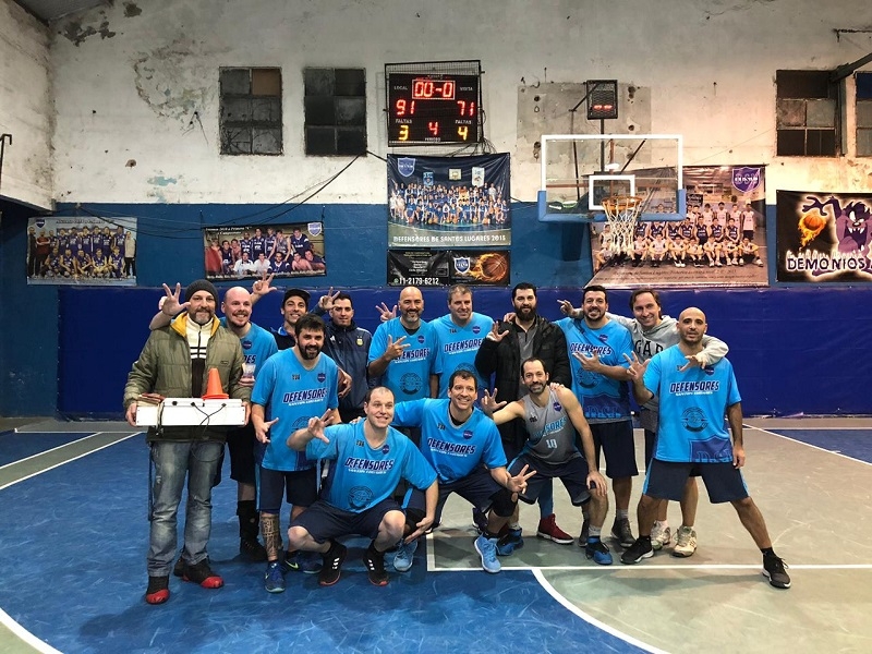 +35 A: Defensores de Santos Lugares 91 vs Olimpo de Lanús 71